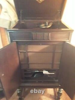 1900 Victrola TALKING Machine. Standing Record Player. VERY NICE Piece