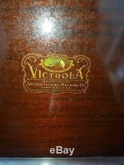 1919 Antique Victrola Victor Talking Machine Record player with full albums
