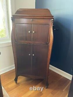 1920 VV-XI Victor Victrola Antique Phonograph Cabinet Record Player