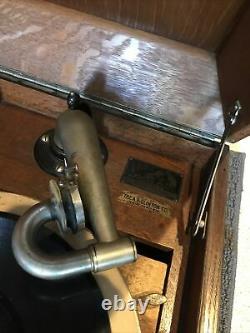1930s Victor Victrola Record Player Talking Machine Co. 100% Working Fine