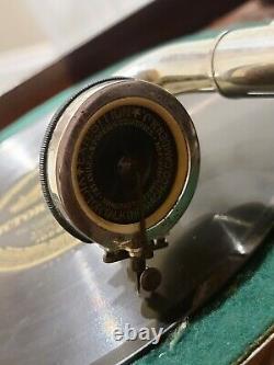 Antique 1911 Victor VV-IX Premiere Wind-Up Victrola Phonograph Record Player