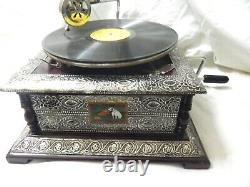 Antique Gramophone Phonograph Crafted Machine With Crafted Steel Horn