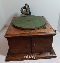 Antique Hand Wind Victor Victrola Talking Machine Phonograph Record Player VV-IV