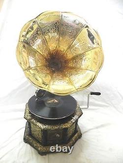 Antique Octagonal Gramophone Phonograph Crafted Machine With Brass Crafted Horn