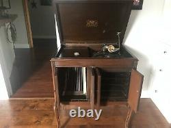 Antique Victor Upright Victrola Record Player (LOCAL PICK UP)