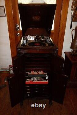 Antique Victor Victrola Phonograph Cabinet Record Player With Record Library