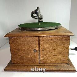Antique Victor Victrola VV-VI Talking Machine Record Player