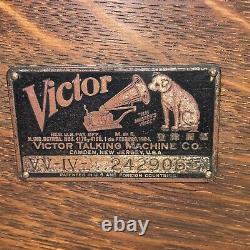 Antique Victor Victrola VV-VI Talking Machine Record Player