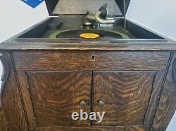 Antique Victrola Record Player
