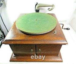 Antique Working Victor VV-VI Wind Up Oak Victrola Phonograph Record Player