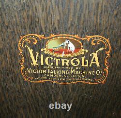 Oak Victor Victrola record Player Phonograph