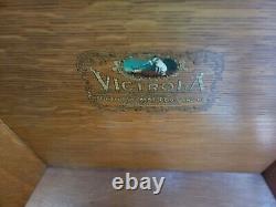 VICTOR VICTROLA PHONOGRAPH VV-100, Antique Record Player, Good Clean, Working