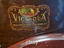 VICTROLA Record Player VICTOR TALKING MACHINE Co. Antique Victrola Records