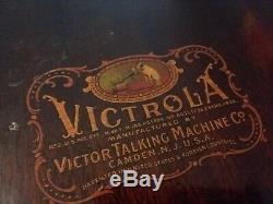 VINTAGE VICTOR VICTROLA PHONOGRAPH PLAYER / TALKING MACHINE Very Old