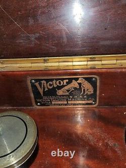 Victor Mahogany Antique Victrola Record Player c. 1914 Model VV-XVI Works