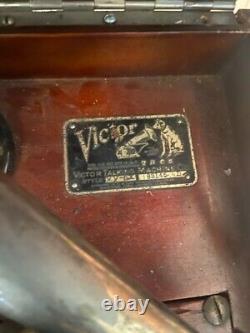 Victor Talking Machine Co. Victrola record player antique VV-IXa 1904