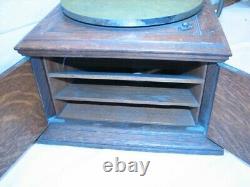 Victor Victrola Phonograph Mod VV IVa Talking Machine Oak Record Player VV-IVa
