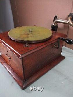 Victor Victrola Talking Machine Phonograph Record Player VV-IV WORKING