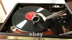 Victor Victrola Talking Machine VV-IX Hand Crank Record Player -Great Condition