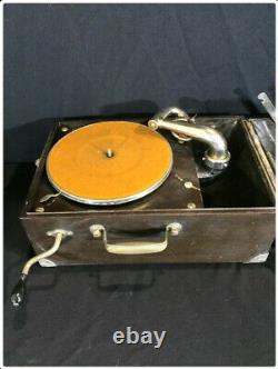 Victor Victrola VV-50 Victor Talking Machine Co. Portable Record Player