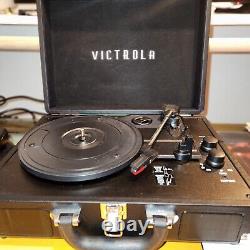 Victrola BT Suitcase Record Player 3 Speed Turntable BLACK INCLUDES 4 ALBUMS