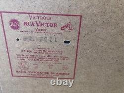 Victrola RCA Victor New Vista Record Player Console 1960s Era