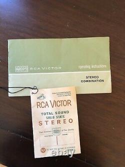 Victrola Rca Victor Record Player Model Vht 33w