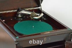 Victrola Victor Talking Machine Wind Up Record Player VV-XI