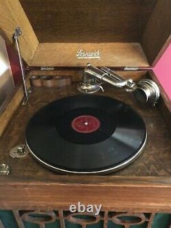 Victrola record player antique Brunswick In Working Condition