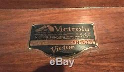 Vintage 1926 Victor Victrola VV8-30 Record Player with Over 400 78rpm Records