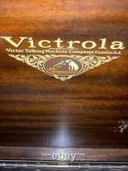 Vintage Victor Victrola Record Player Made In Camden, NJ USA Feb 1927 Model VV47