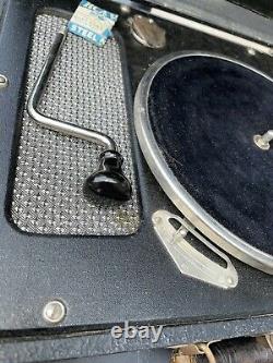 Vintage Victrola Phonograph Model 02 Black Suitcase Portable Crank Record Player