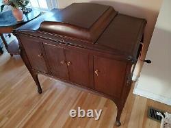 Vintage Victrola by Victor Talking Machin VV-300 1921 Record Player Phonograph