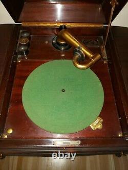 Vintage Victrola by Victor Talking Machin VV-300 1921 Record Player Phonograph