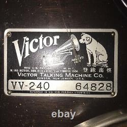 Vintage victor victrola talking machine record player console