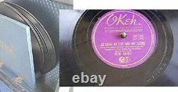 Vtg Regal Portable Phonograph Victrola Record Player Wind Up Crank + 6 Records